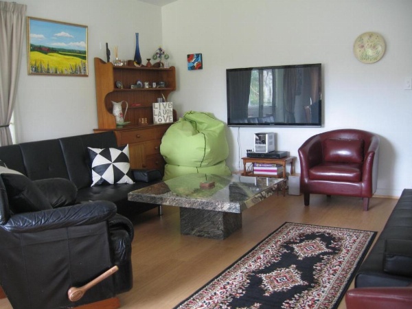 Miranda Orchard Cottage image 23